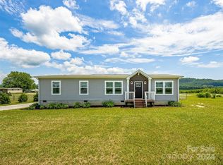 1796 Pilot Mountain Rd, Hendersonville, NC 28792