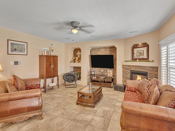 5th image of 12813 Tierra Karla Dr