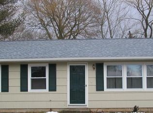 12 Highland Dr, Ledyard, CT 06339