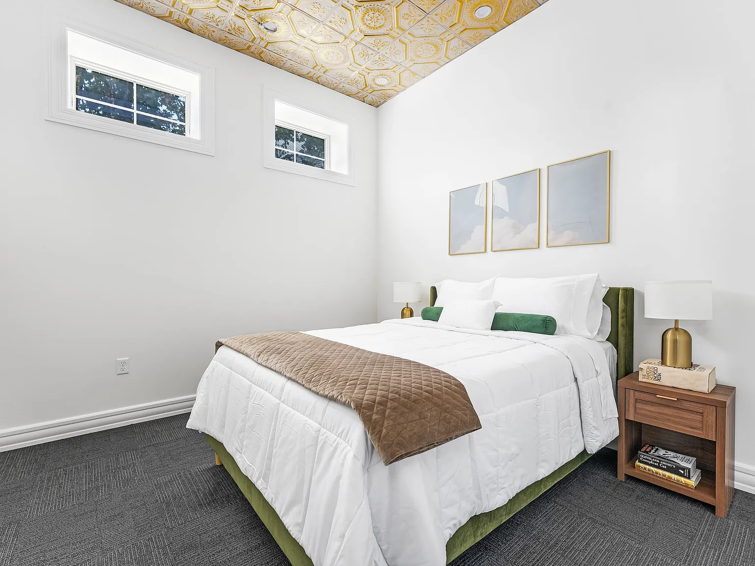 2 bed, 750 sqft, $2,700 — Photo 3