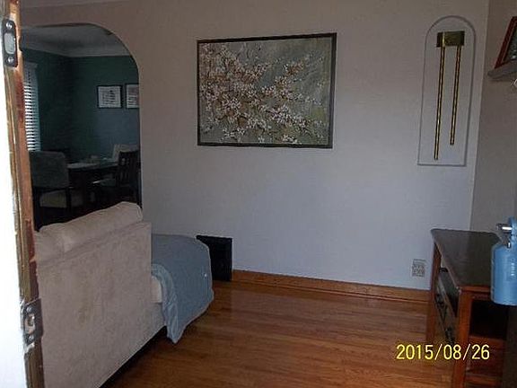 2nd image of 3928 Eiler St
