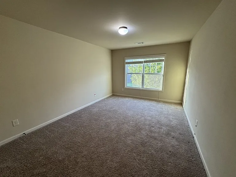 Big size 4th bedroom