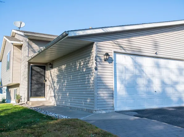 1530 McIntosh Cir, Shakopee, MN 55379