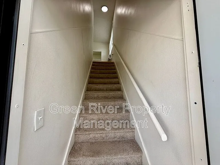 1161 W 5th St — Photo 6