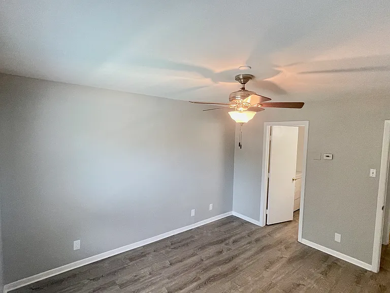 3215 Douglas Ave #201 — Photo 15