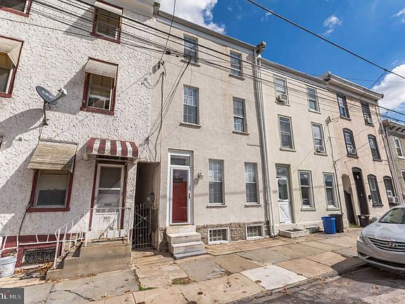 2nd image of 3819 Cresson St