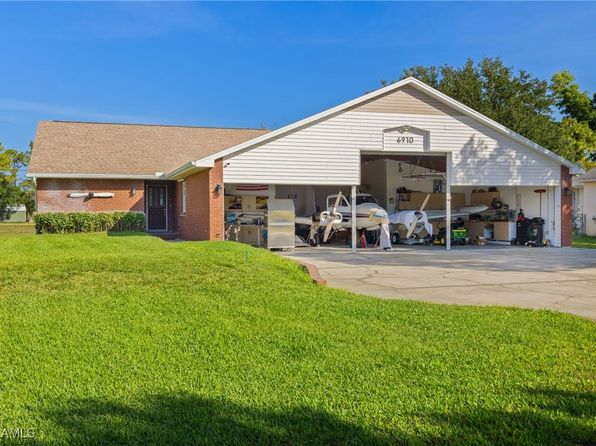 6910 Circle Dr, Fort Myers, FL 33905