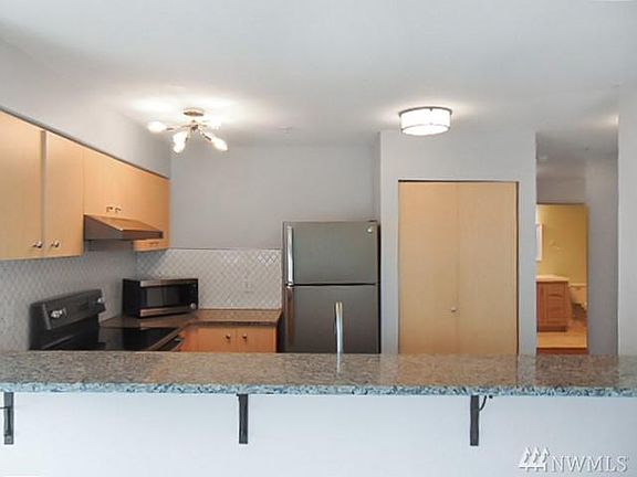 4th image of 2824 Grand Ave Unit A301