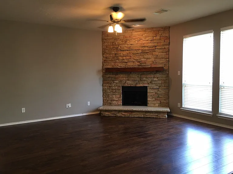 4024 Claymore Ln — Photo 3