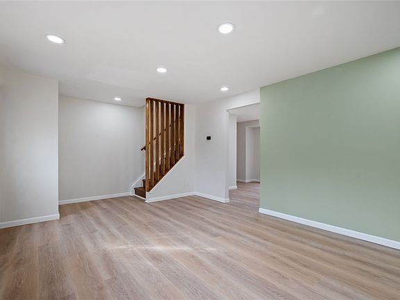 3rd image of 1417 Princeton Blvd
