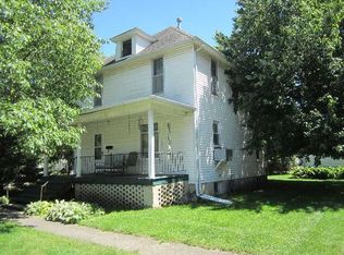443 E Oak St, Watseka, IL 60970