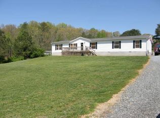 94 Peach Orchard Ln, East Ellijay, GA 30539