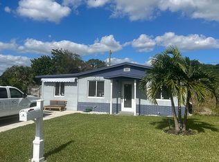 1516 W 30th St, Riviera Beach, FL 33404