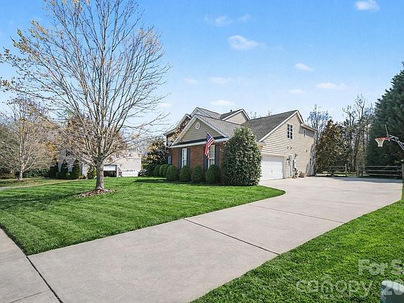 4th image of 9805 Tompkins Ln