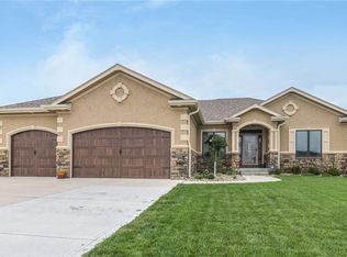 10683 NW 71st Ln, Johnston, IA 50131