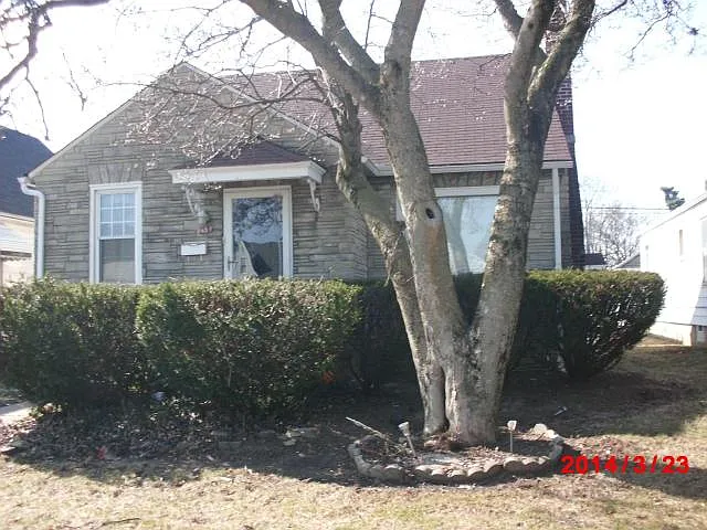 1459 E Whittier St photo 1