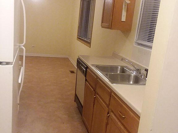 Kitchen / Eating area