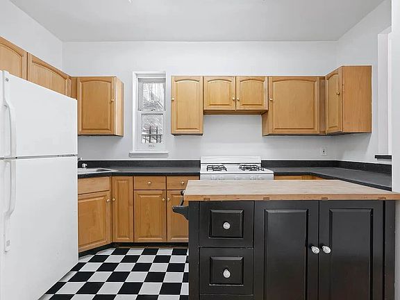 4th image of 430 W 160th St #4F