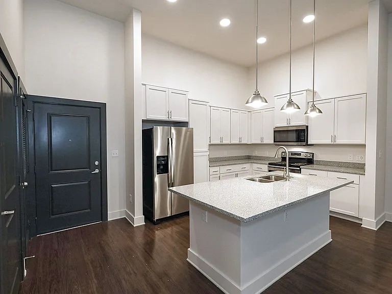 Town Park Lofts — Photo 8