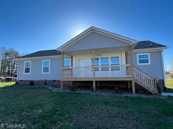 107 Monticello Dr, North Wilkesboro, NC 28659