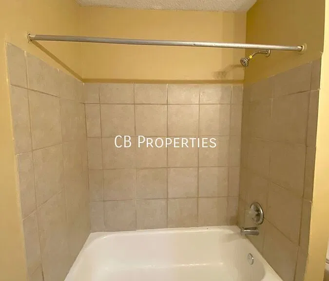 6930 Autumnhill Ln — Photo 12