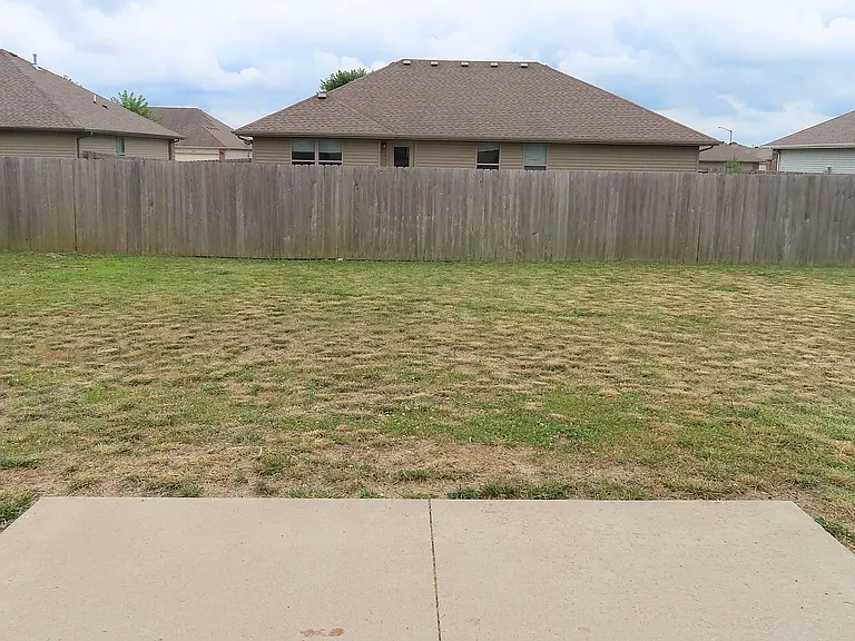478 W Melody Ln — Photo 16