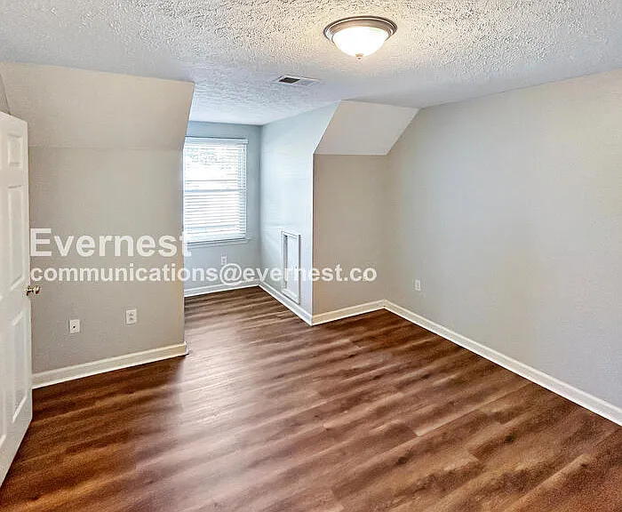 110 Beechbrook Ct — Photo 9