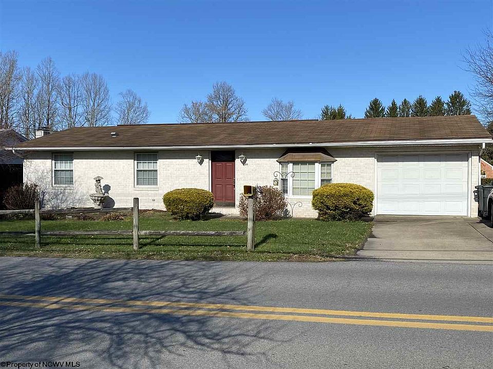 1599 Mary Lou Retton Dr Fairmont Wv 26554 Mls 10135190 Zillow