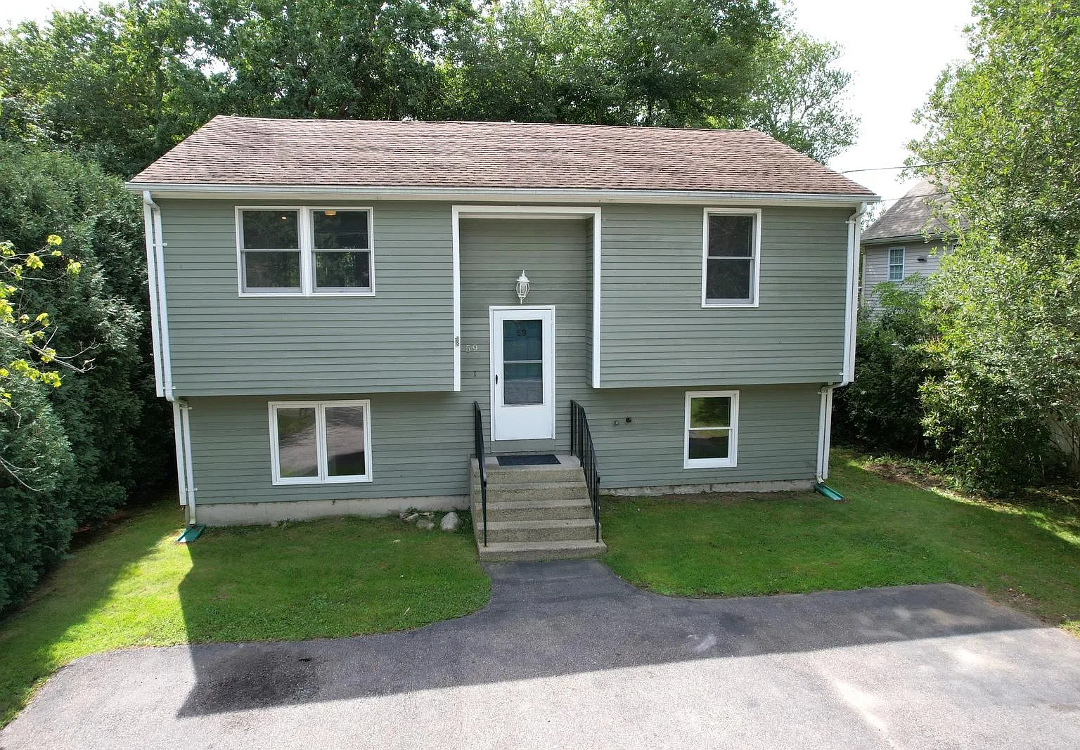 4 bed, 1208 sqft, $2,700 — Photo 1