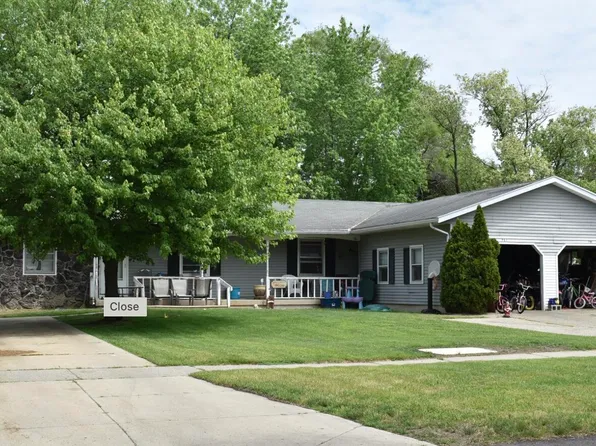 779 56th St SE, Kentwood, MI 49548