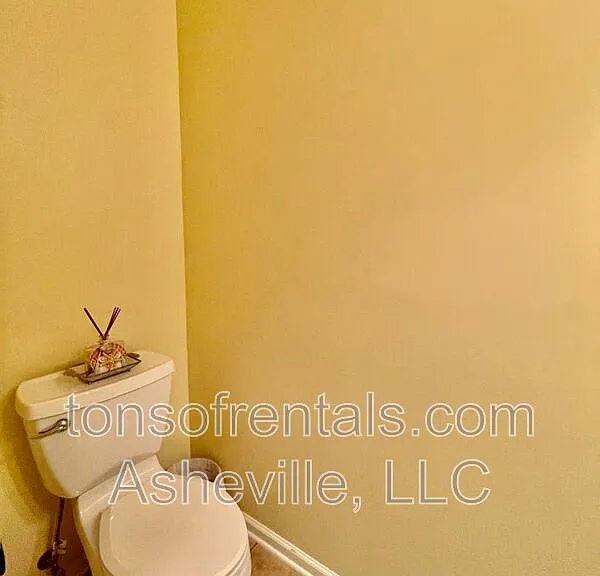 51 Yorktown Cir — Photo 18
