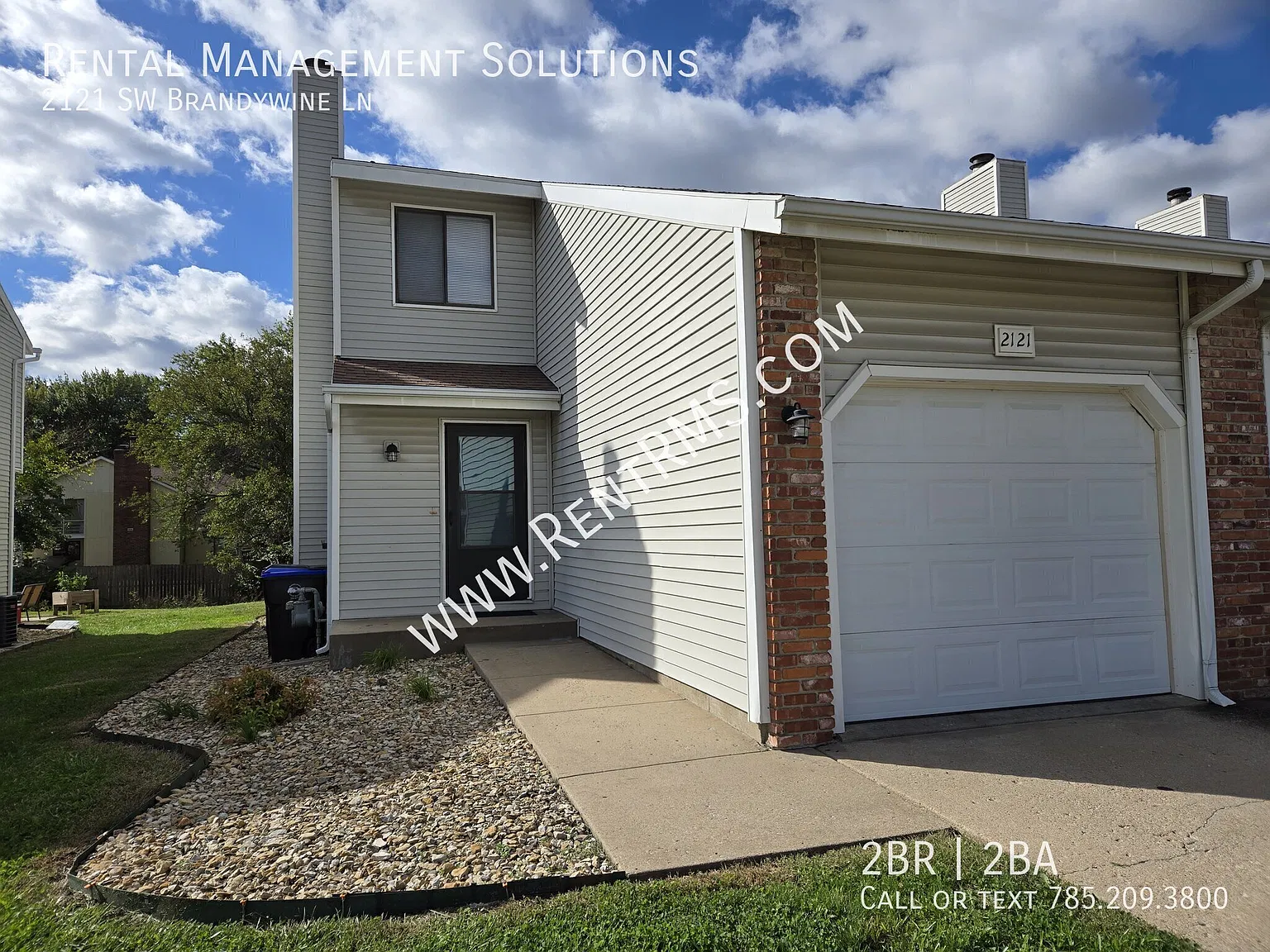 2121 SW Brandywine Ln — Photo 1
