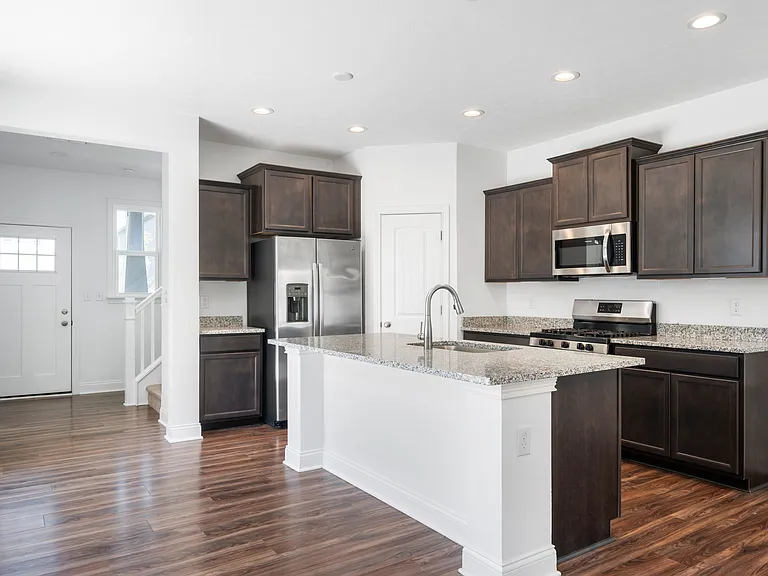 7003 Pickett Pl — Photo 9