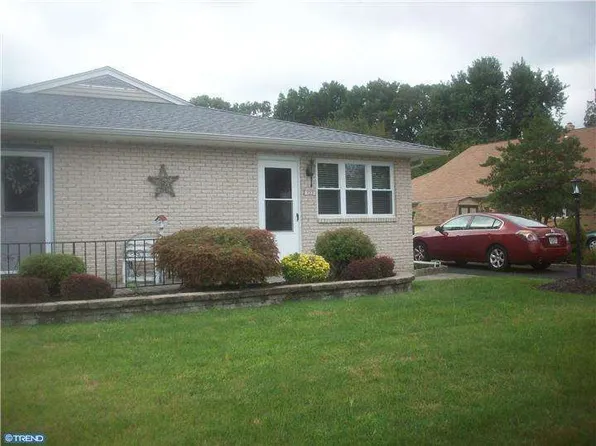 123 Elmtowne Blvd, Hammonton, NJ 08037