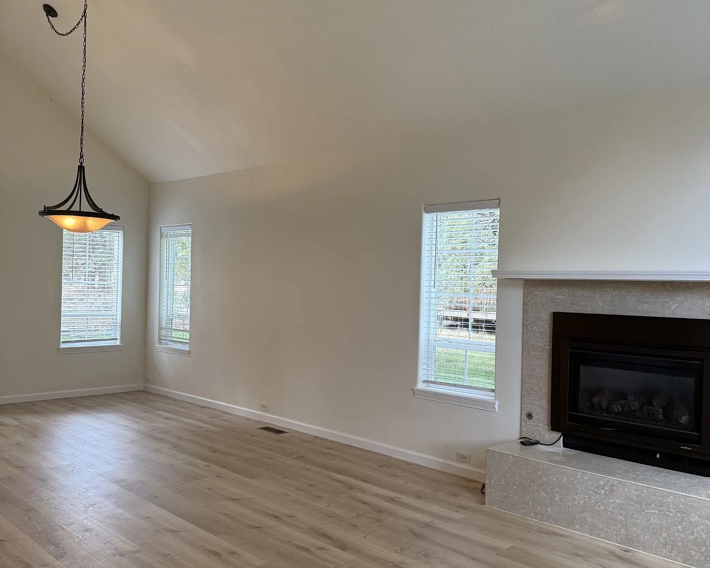 3 bed, 2.5 bath, 1749 sqft, $2,950 — Photo 4