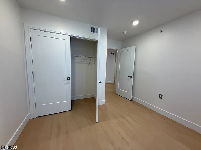 627 Valley Rd #D — Photo 16