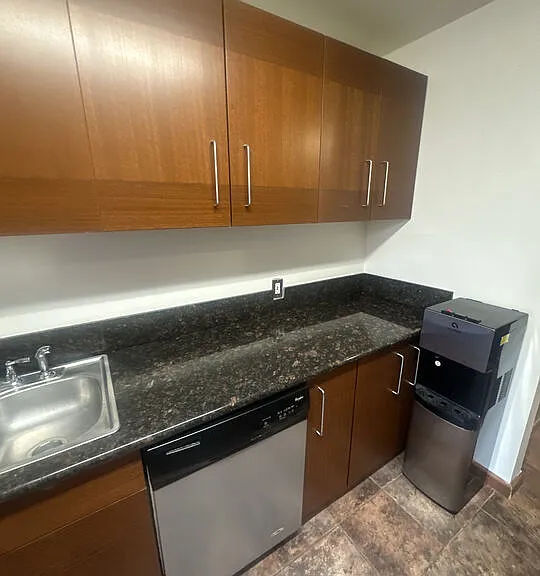 100 S Doheny Dr #213 — Photo 16