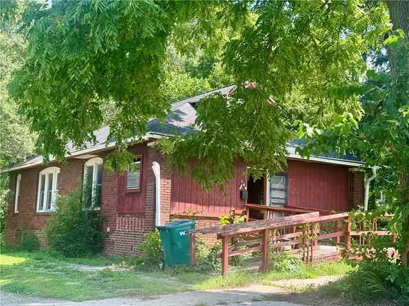 944 E Johns Ave, Decatur, IL 62521