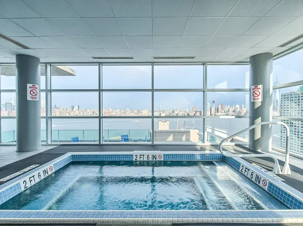 20 Newport Parkway image 15 of 22