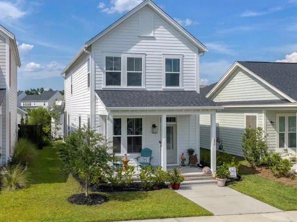686 Blueway Ave, Summerville, SC 29486
