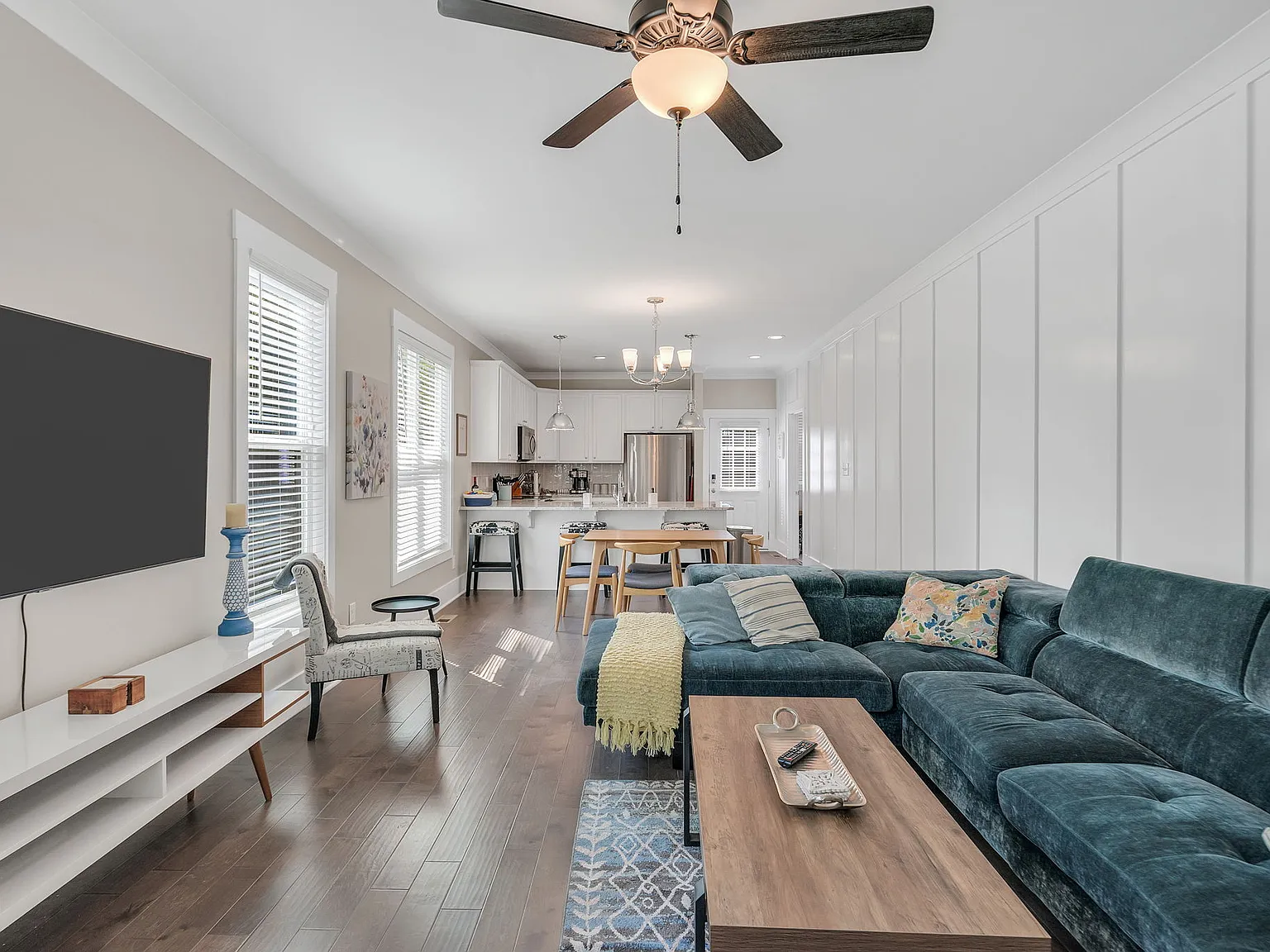 3 bed, 1318 sqft, $3,100 — Photo 3