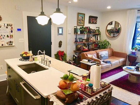 Livingroom & Kitchen
