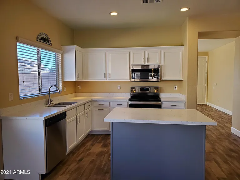 2056 E Riviera Dr — Photo 12