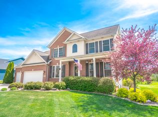 647 Davis Cir, Crown Point, IN 46307