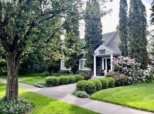 898 NW Riverside Blvd, Bend, OR 97703