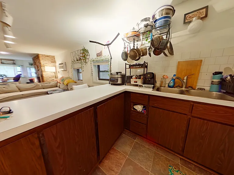 831 Wrightwood — Photo 8