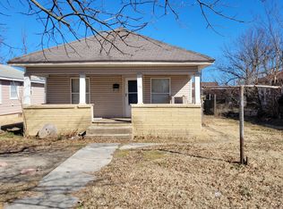 102 N Elm St, Commerce, OK 74339