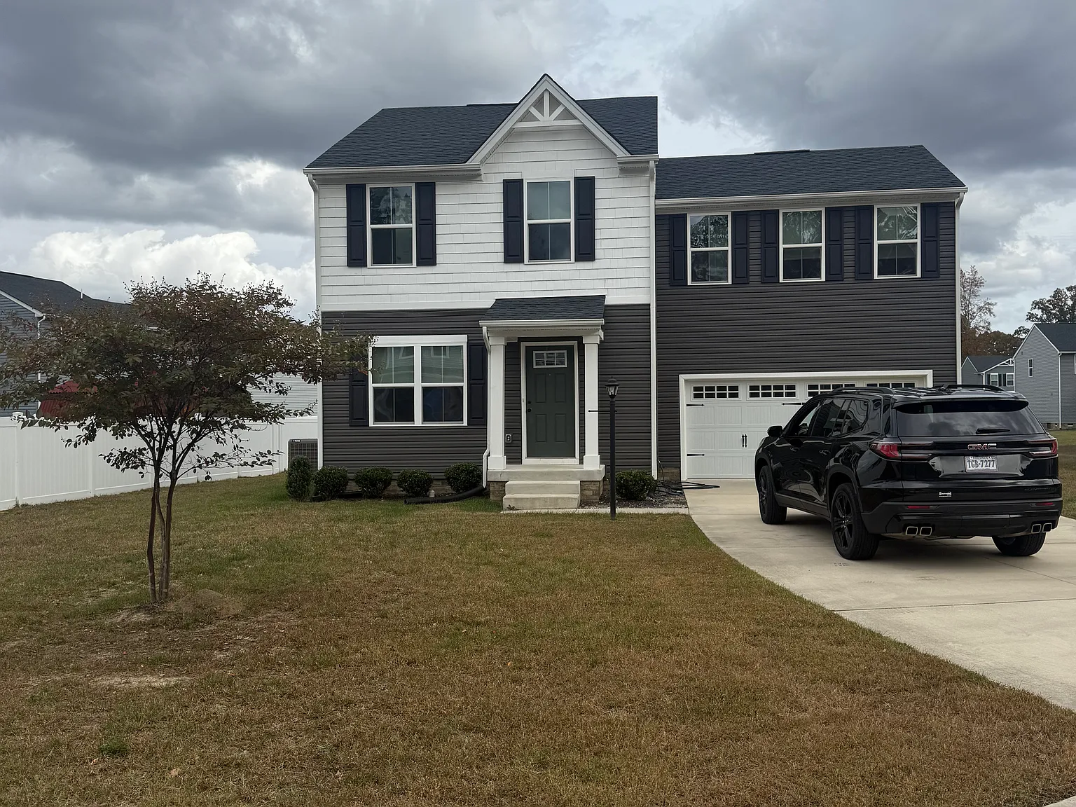 4 bed, 2.5 bath, 1880 sqft, $2,600 — Photo 3