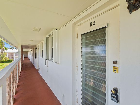 4th image of 30 SE 13th Street #B3