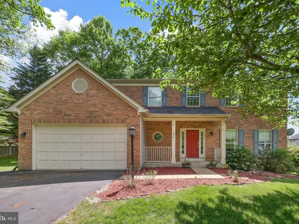 7883 Leroux Ln, Manassas, VA 20112